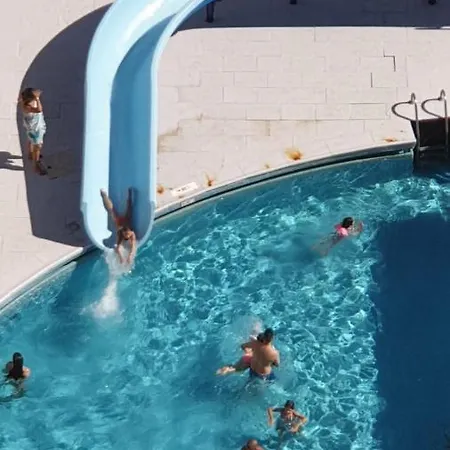 #150 Da Rocha By Holidays Appartement *