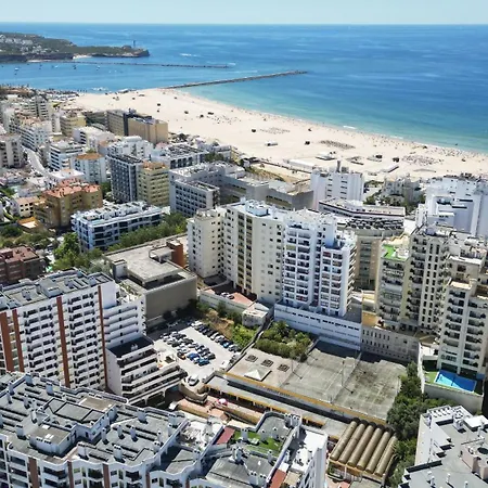 #150 Da Rocha Nearby Διαμέρισμα *