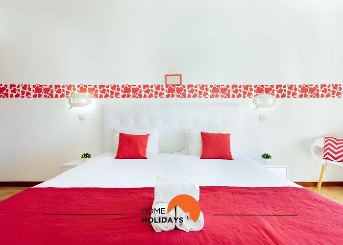 #150 Da Rocha By Holidays *